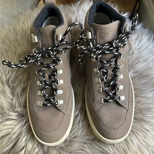 Veja Black High-Top Sneakers